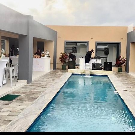 بولاوايو De Lux Villa المظهر الخارجي الصورة